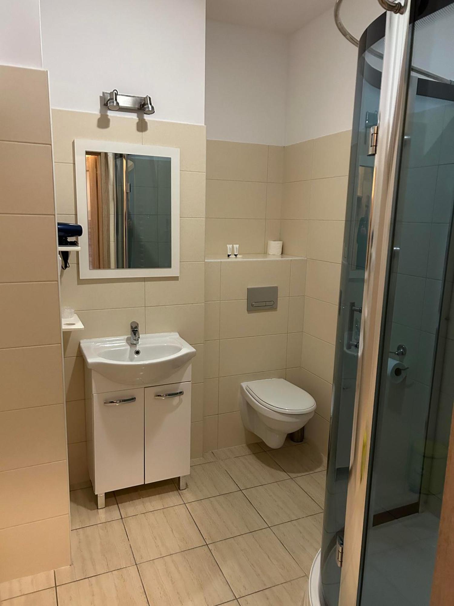 H-T-L Apartamenty Junior Nowa Sol Exteriér fotografie