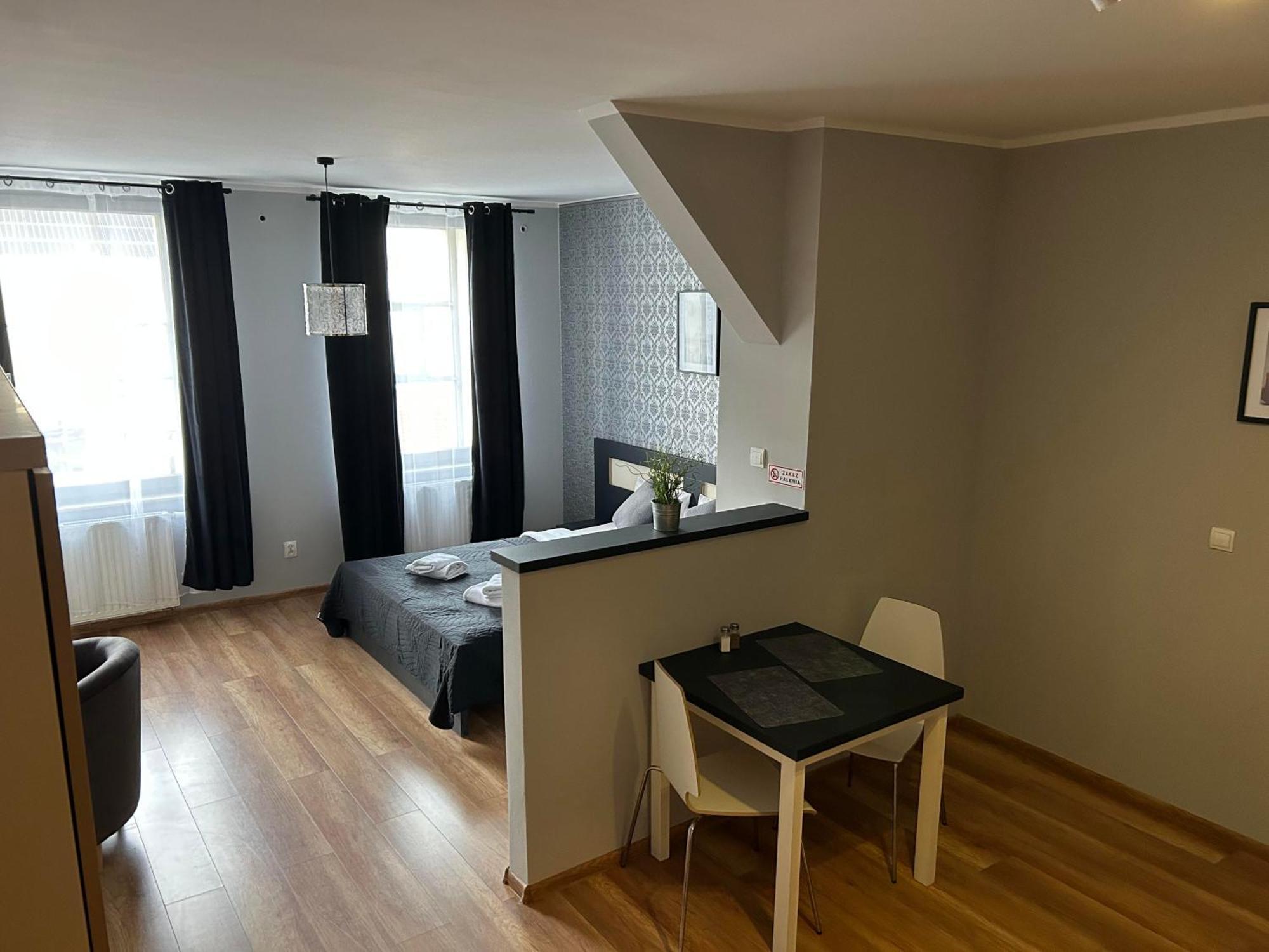 H-T-L Apartamenty Junior Nowa Sol Exteriér fotografie