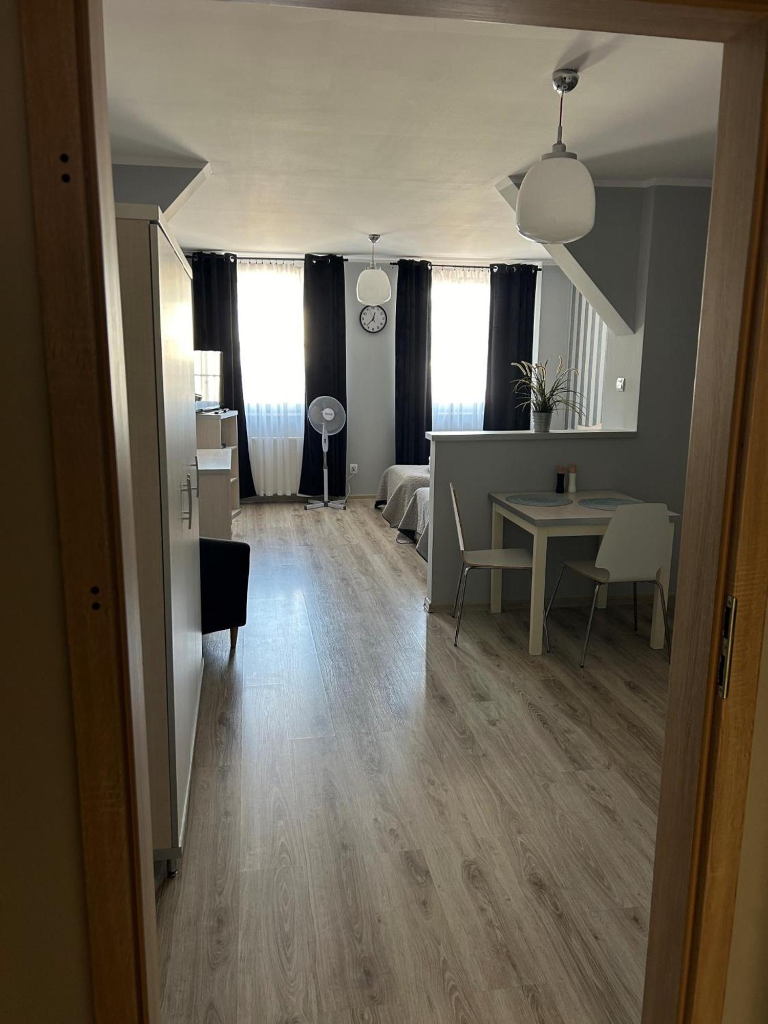 H-T-L Apartamenty Junior Nowa Sol Exteriér fotografie
